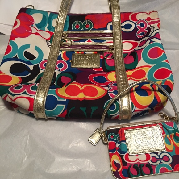 Coach Handbags - COACH Poppy Signature Graffiti Glam Tote
